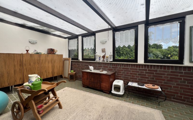 geschlossene Dachterrasse OG