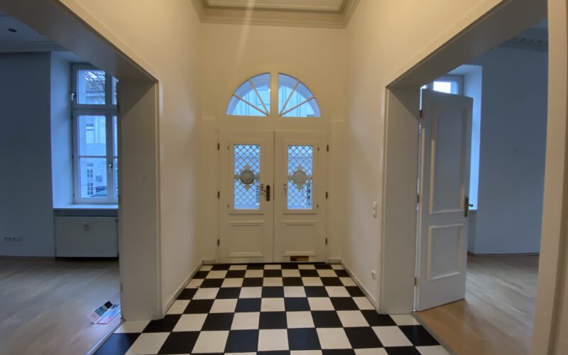 Eingangsbereich EG Altbau