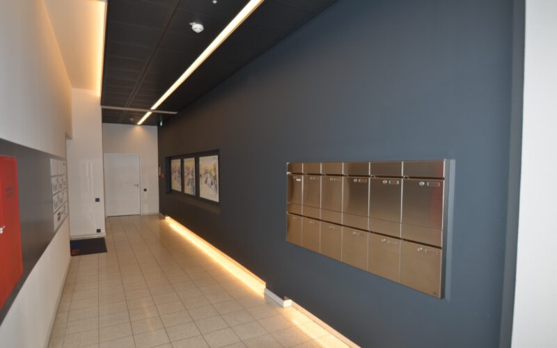 Neu gestalteter Eingangsbereich