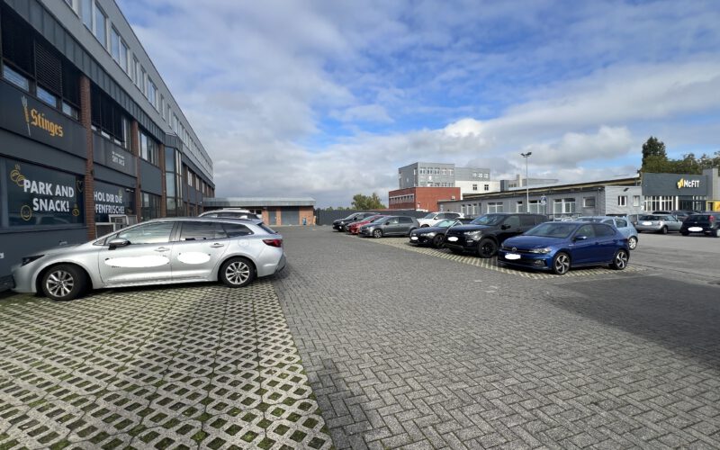 hauseigener Parkplatz