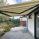 Terrasse mit elektrischer Markise