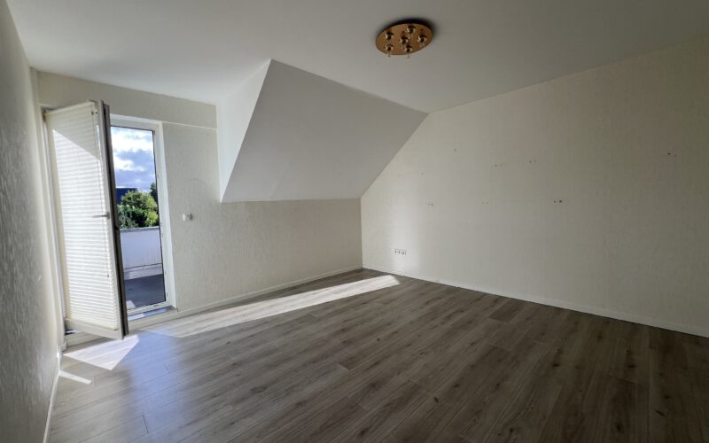 Kinder-/Arbeitszimmer DG