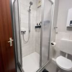 Beispiel modernisiertes Duschbad