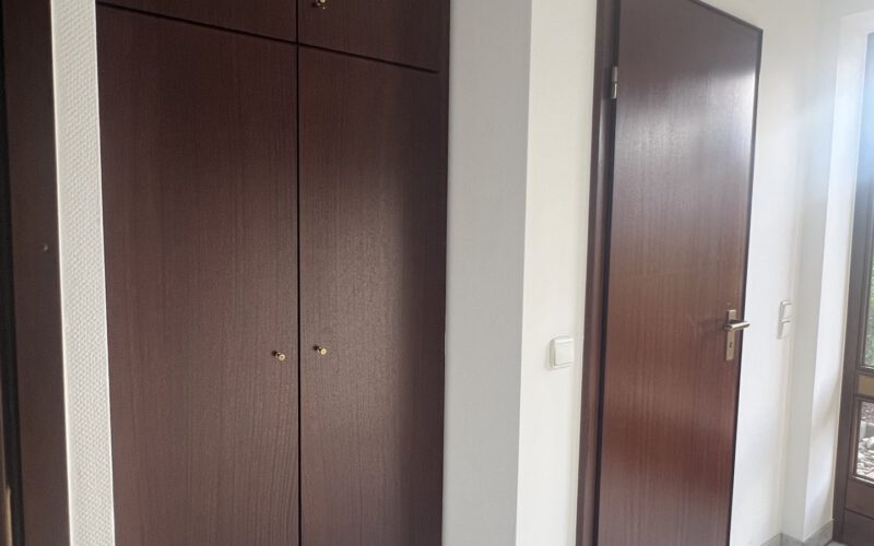 Garderobenschrank
